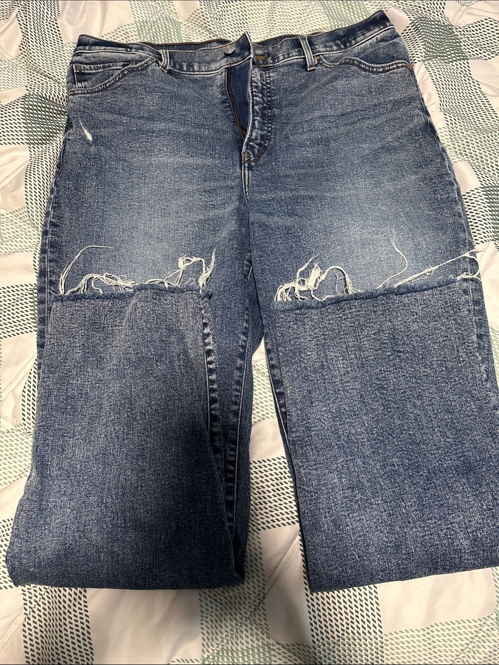 Express Modern Straight Jeans - Picture 2 of 4